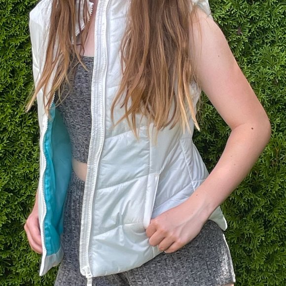 Brand New Aéropostale Small White Vest - Picture 1 of 3